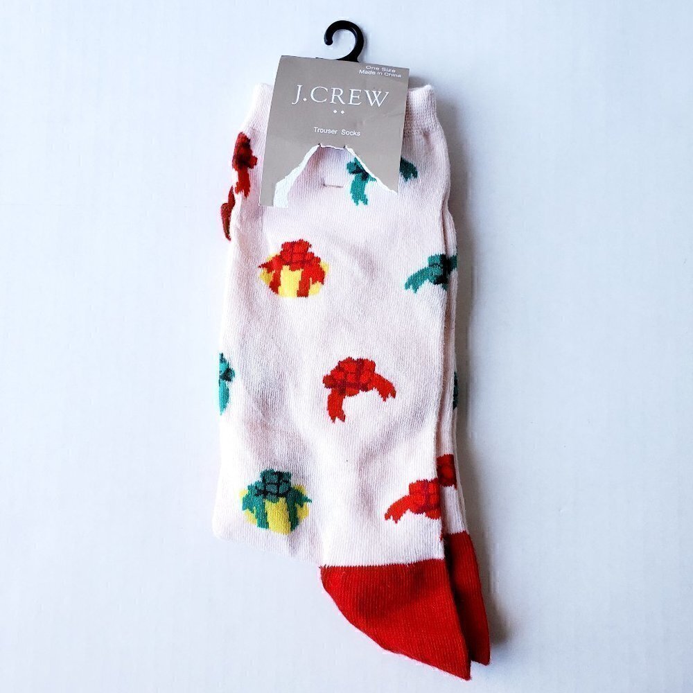 j. CREW SOCKS